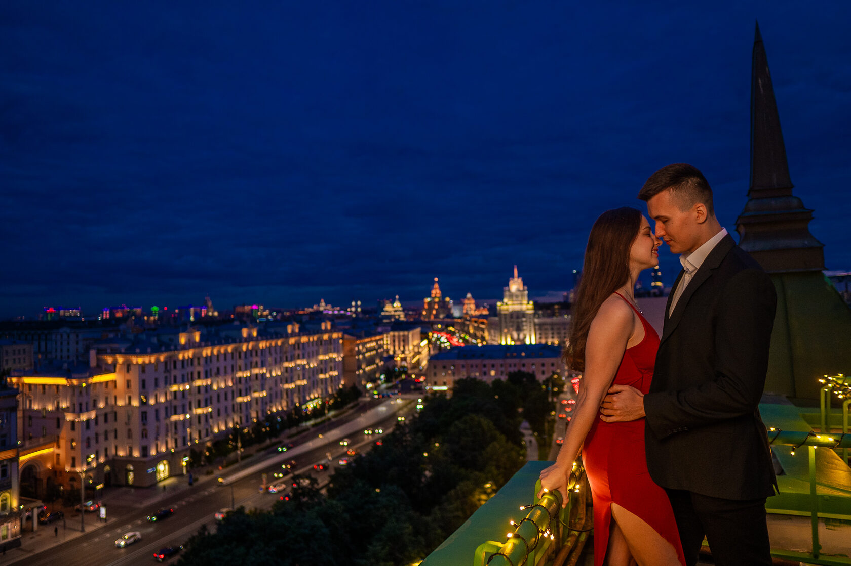 Свидание на особых условиях. Свидание на крыше Москва 7 Sky. Романтический ужин на крыше. Романтические места. Романтическое свидание на крыше.