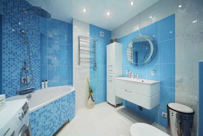 идея применения необычного голубого цвета в дизайне квартиры